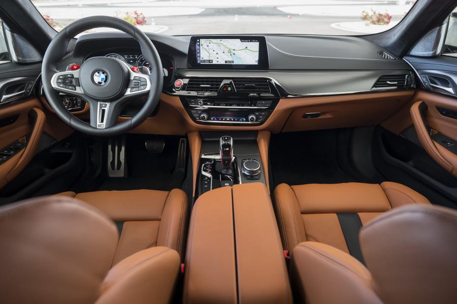 Торпедо BMW M5 (F90) 2018 года  (NA) (фото 18 из 40)